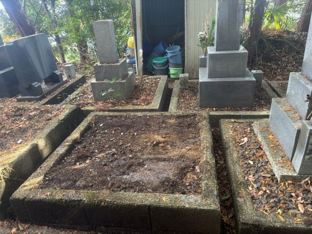 大垣市安楽寺墓地　お墓じまい工事　②外柵解体・整地